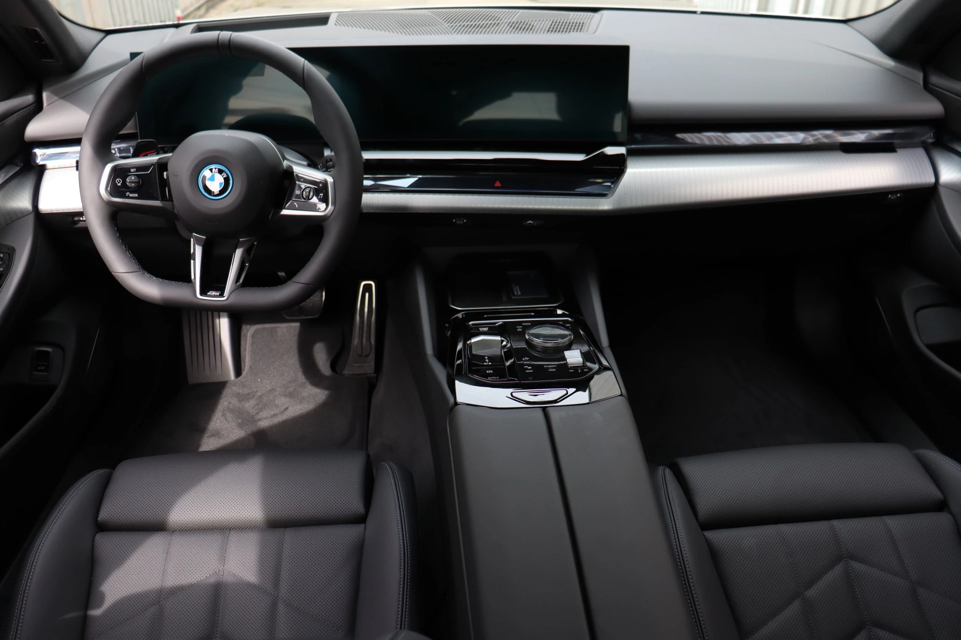 Hoofdafbeelding BMW i5