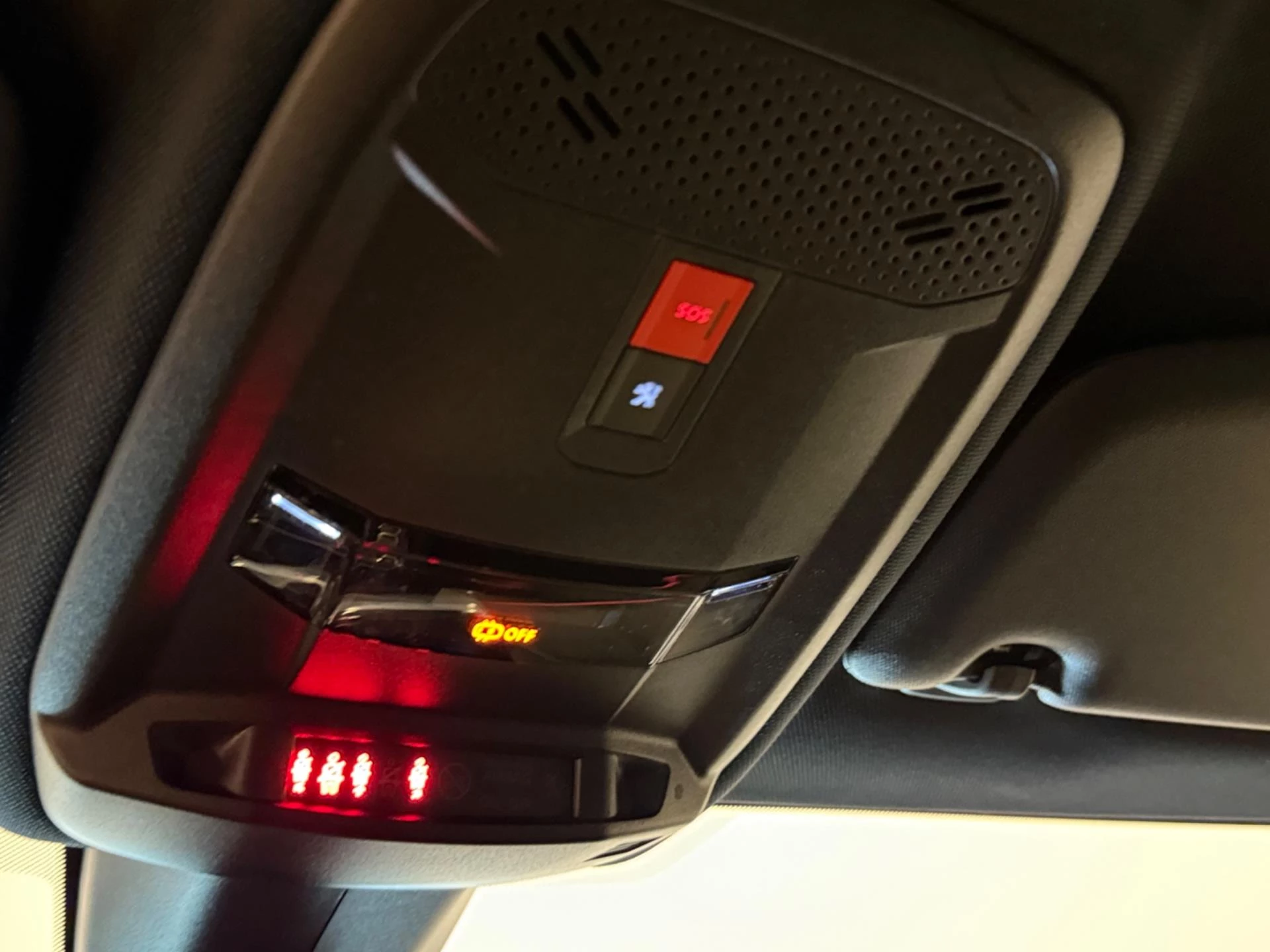 Hoofdafbeelding Peugeot e-208