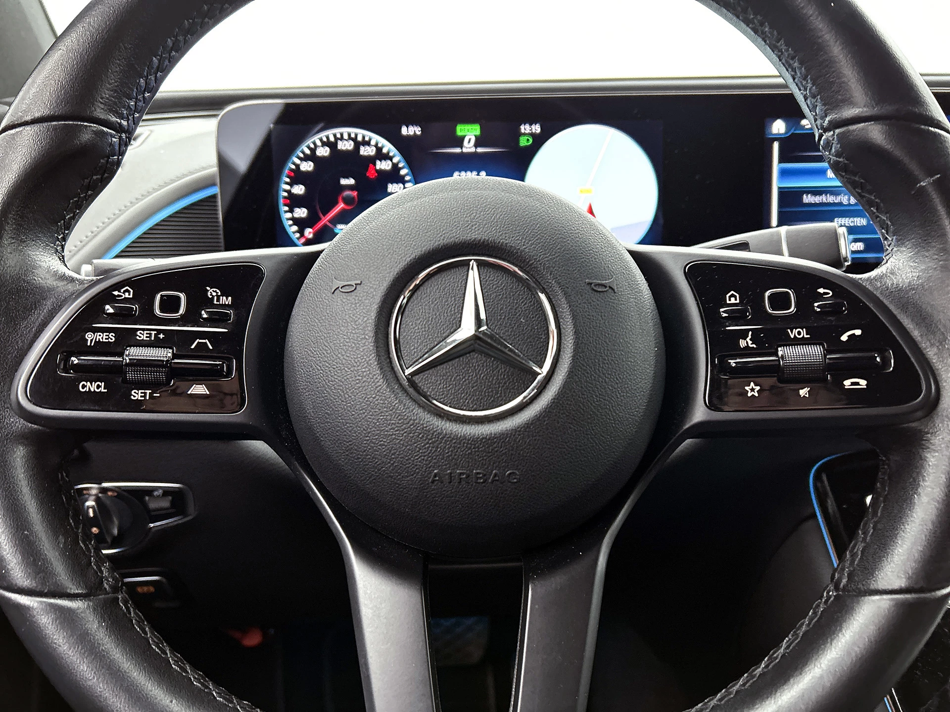 Hoofdafbeelding Mercedes-Benz EQC