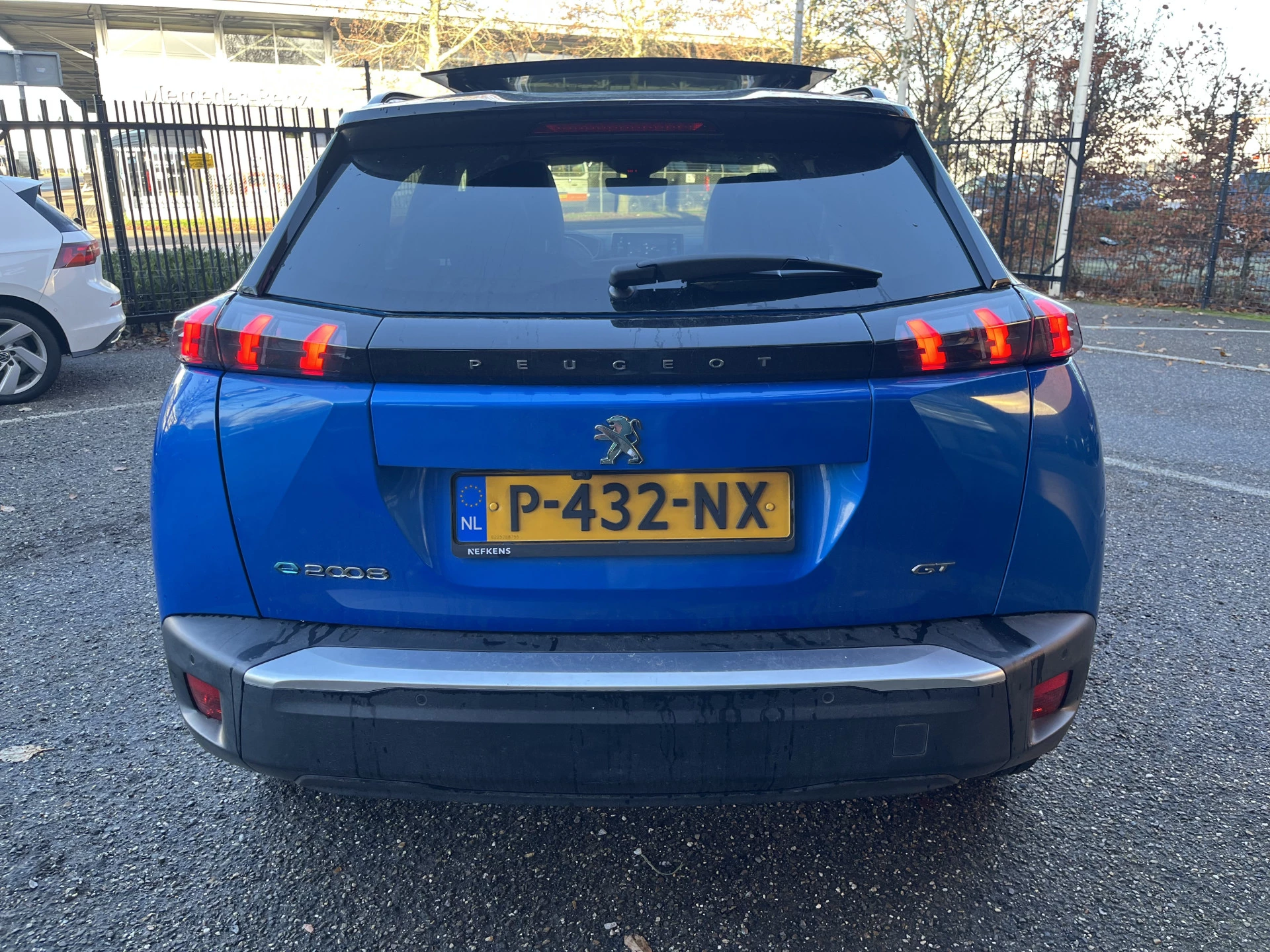 Hoofdafbeelding Peugeot e-2008