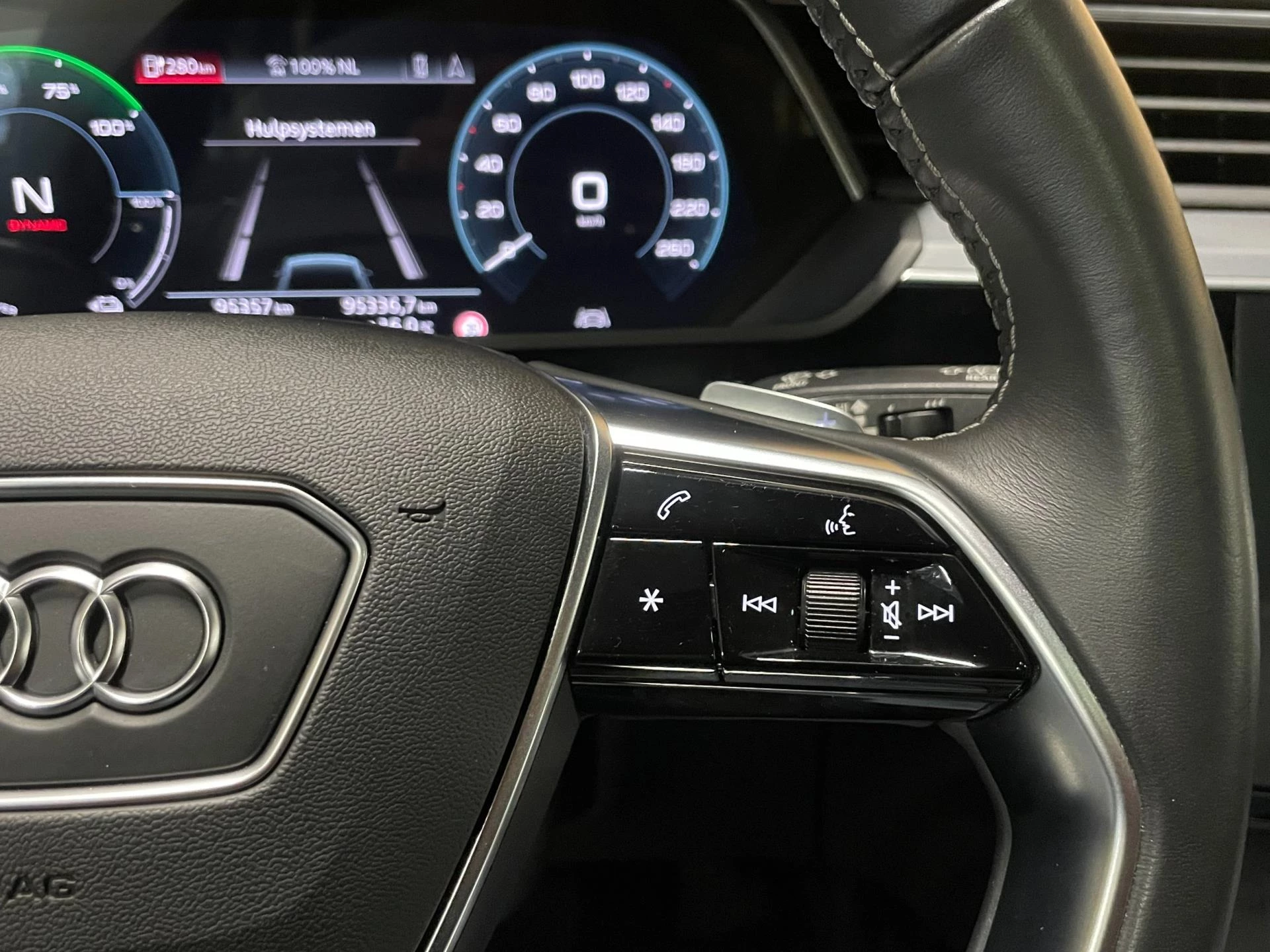 Hoofdafbeelding Audi e-tron