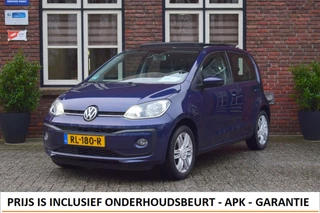 Hoofdafbeelding Volkswagen up! Volkswagen Up! 1.0 BMT high up! Camera | Panoramadak | Cruise control