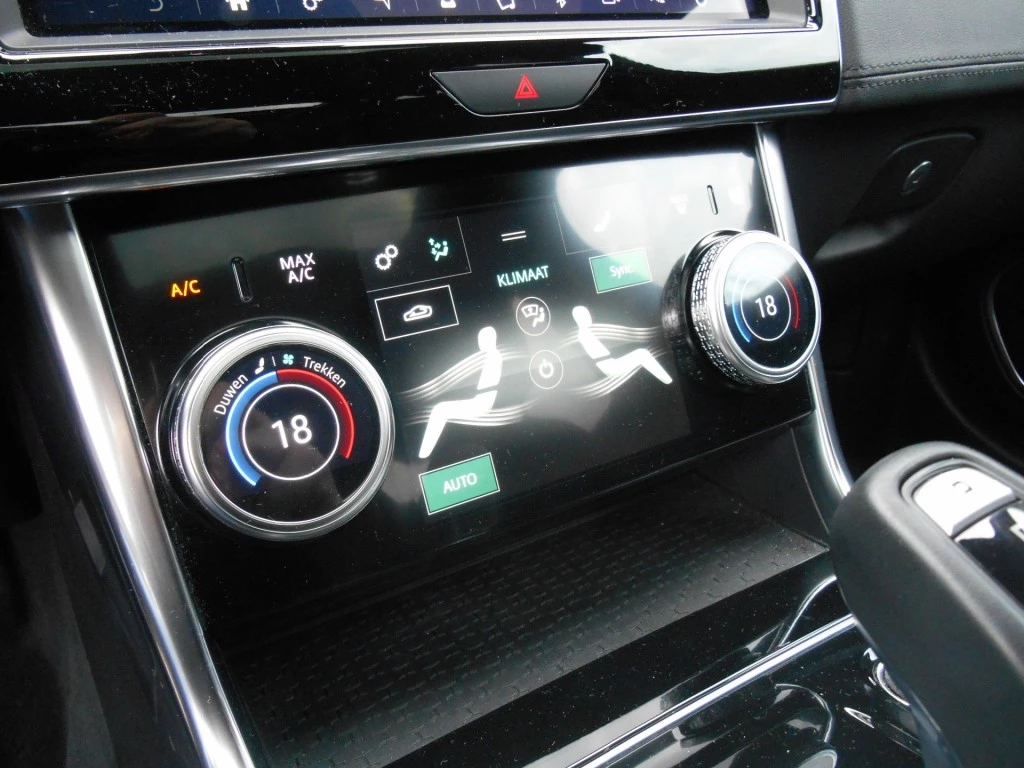 Hoofdafbeelding Jaguar XE