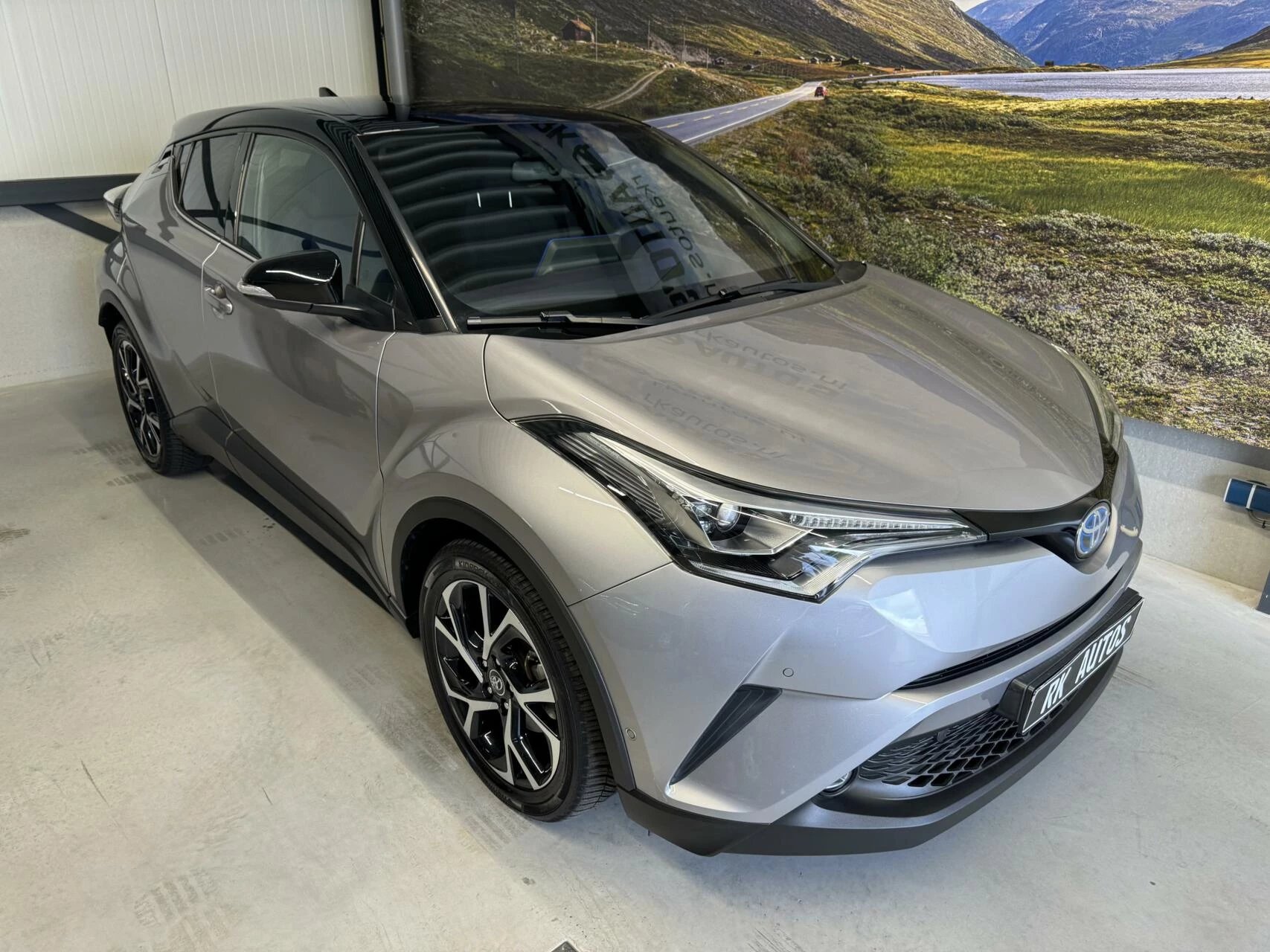 Hoofdafbeelding Toyota C-HR