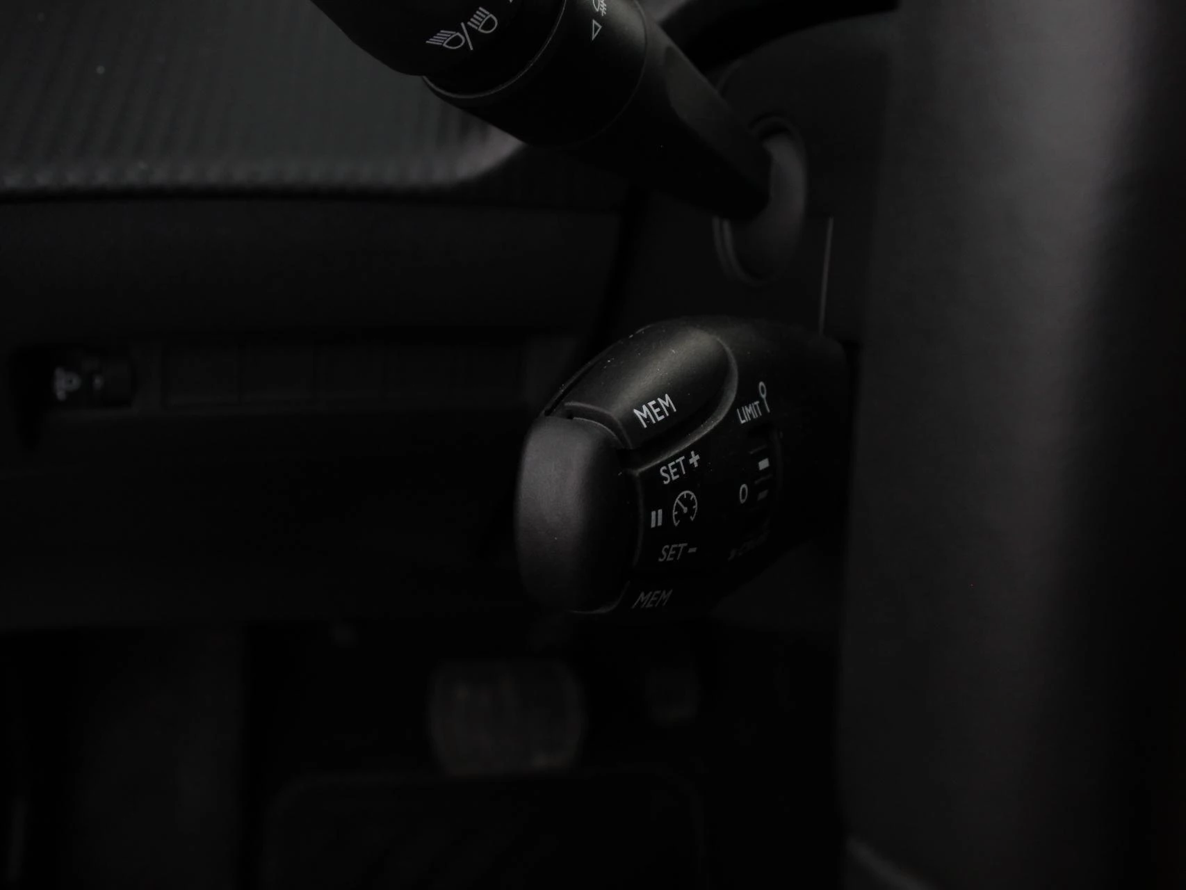 Hoofdafbeelding Peugeot e-2008