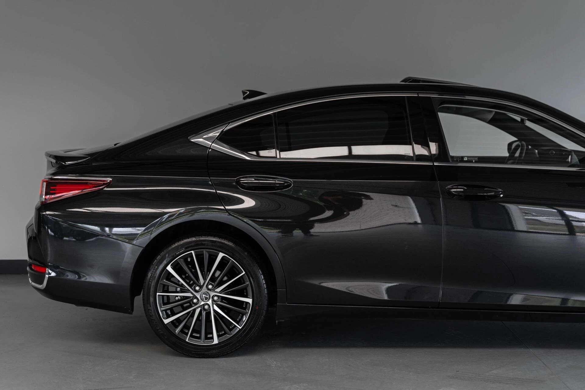 Hoofdafbeelding Lexus ES