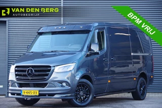 Mercedes-Benz Sprinter 319 3.0 CDI V6 L2H1 AUT. LED, 2X SCHUIFDEUR, 3.5T TREKHAAK, MBUX 10'', 360 CAMERA, STOELVERWARMING, VOORRUIT VERWARMING, LEDER STUUR, NL AUTO, NAP