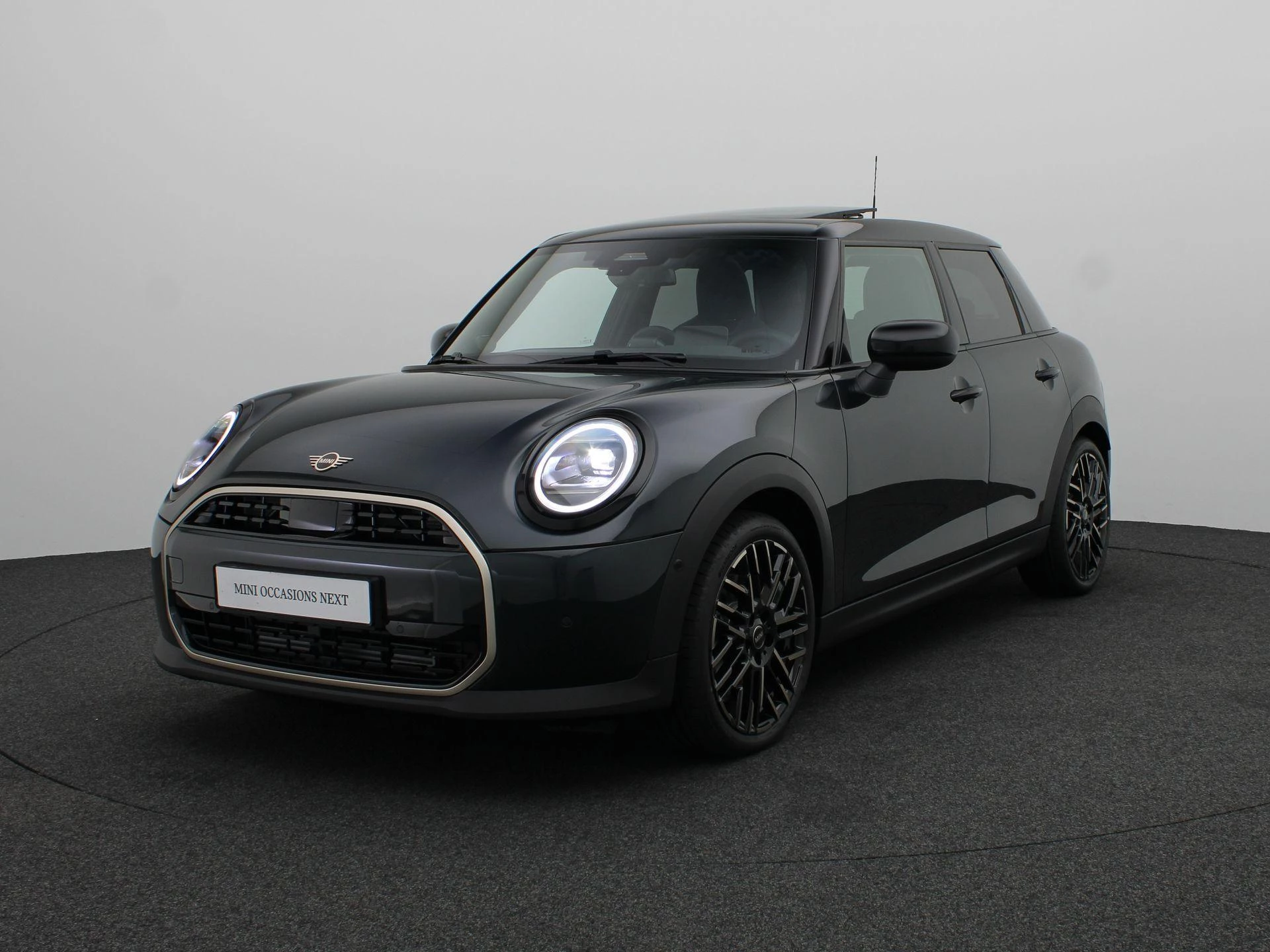 Hoofdafbeelding MINI 5-deurs