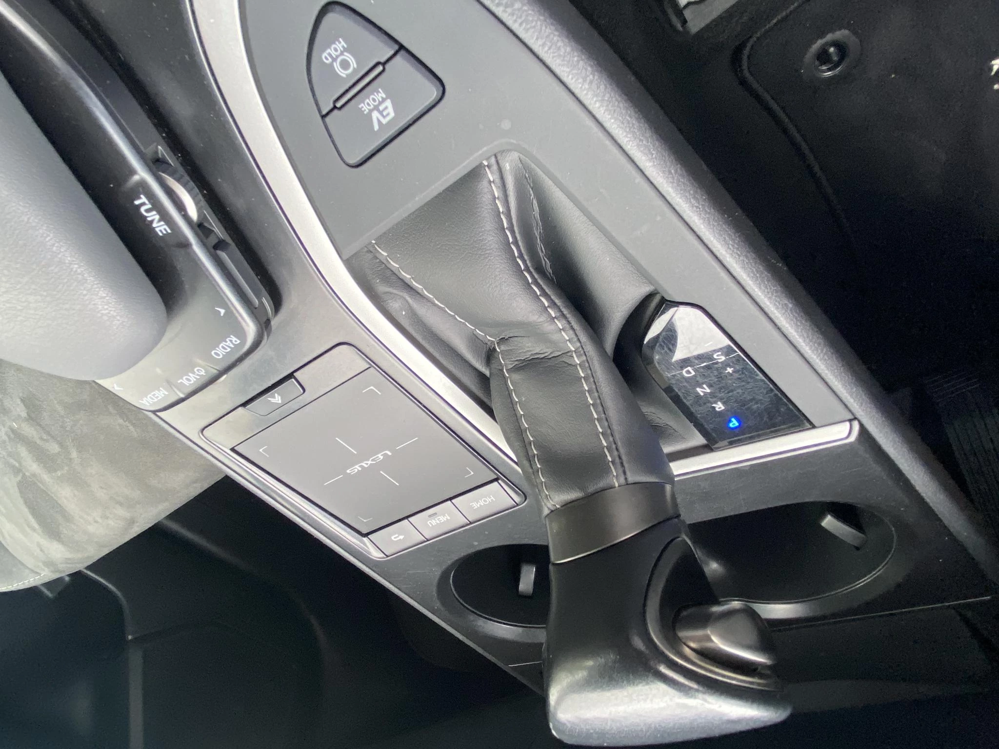 Hoofdafbeelding Lexus UX