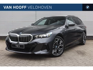 Hoofdafbeelding BMW 5 Serie BMW 5 Serie Touring 530e M Sport Automaat / Trekhaak / Adaptieve LED / Comfort Access / Stoelventilatie / Parking Assistant / M Sportonderstel