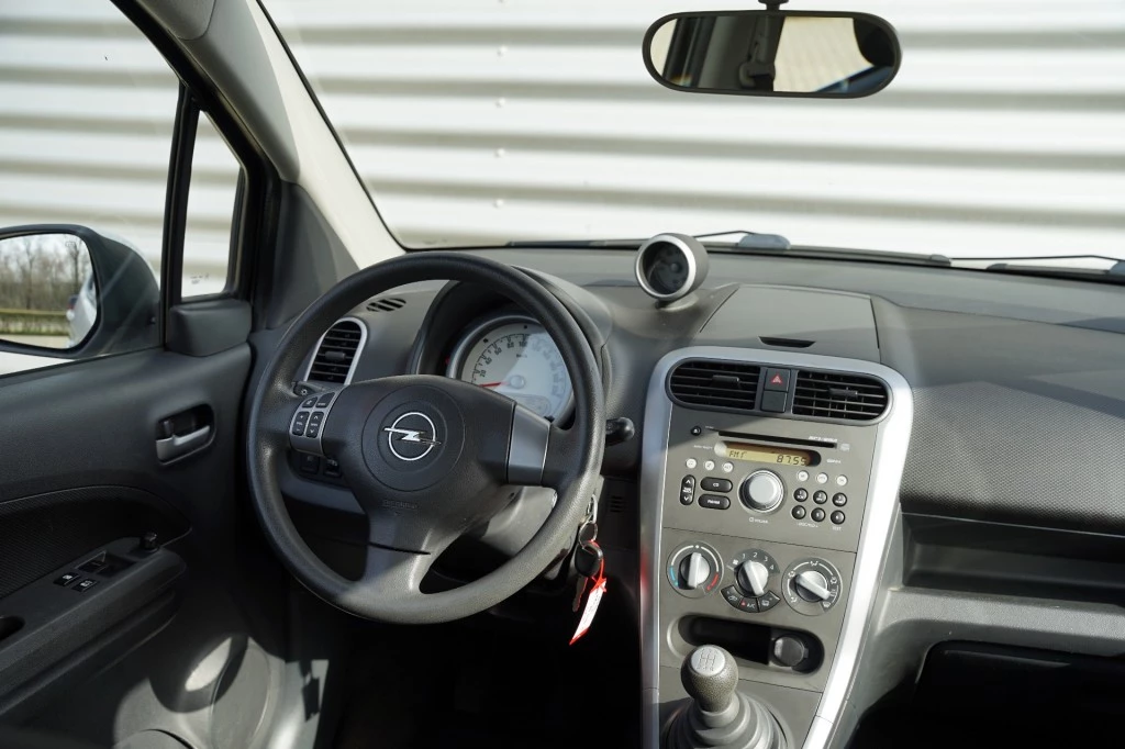 Hoofdafbeelding Opel Agila