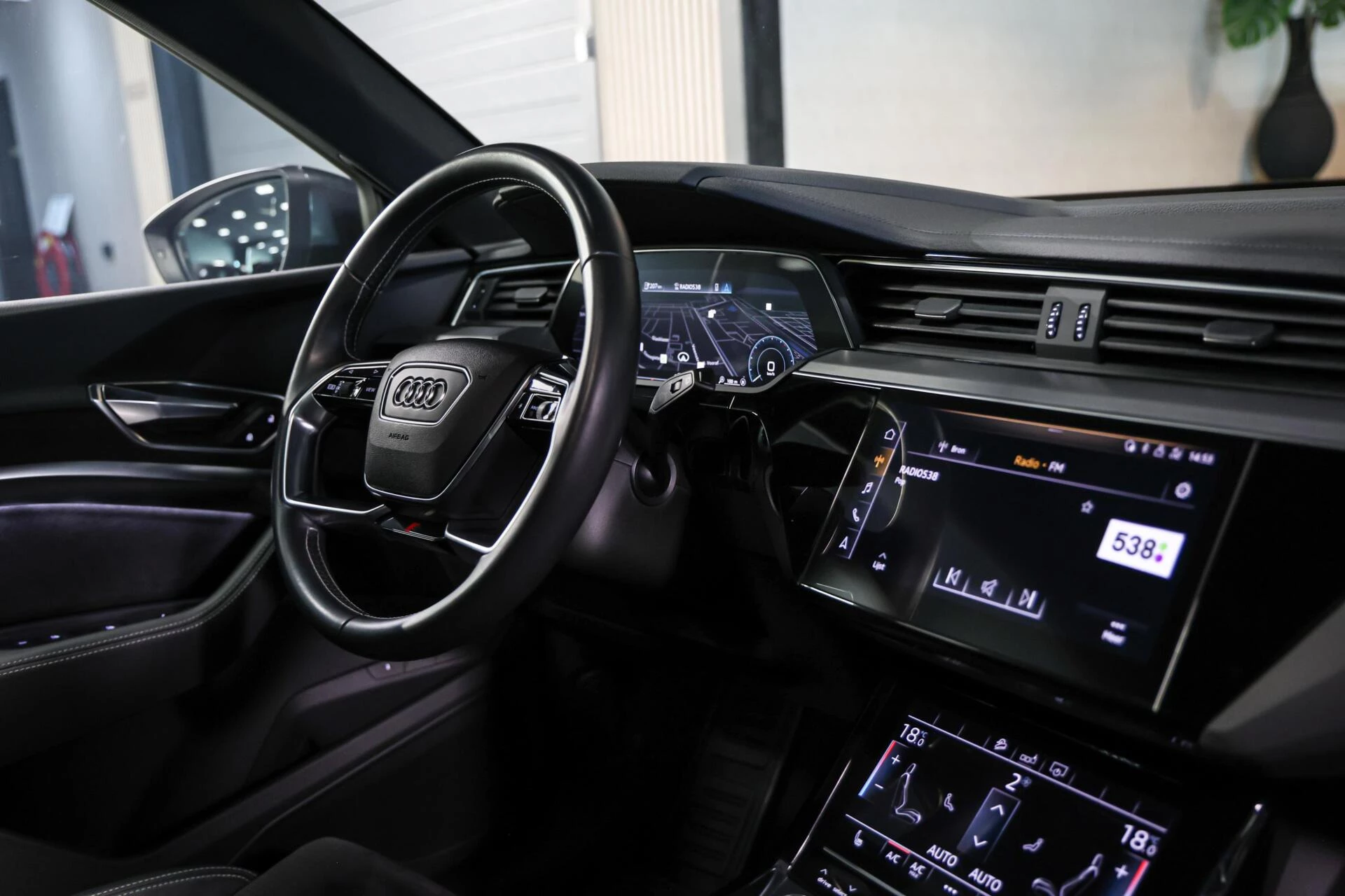 Hoofdafbeelding Audi e-tron