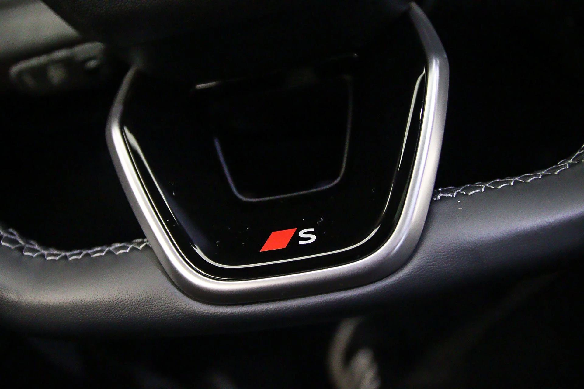 Hoofdafbeelding Audi SQ6