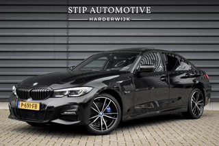 BMW 3 Serie High Executive M Sport Shadow | Schuif/Kanteldak | Laser Light | Head-Up | CarPlay | 19'' Velgen | Donker Getint Glas |