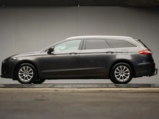 Hoofdafbeelding Ford Mondeo Ford Mondeo Wagon 1.5 Titanium Styling Pack (PANORAMADAK,SPORTSTOELEN,STOELVERWARMING,CAMERA,PDC,GETINT,CRUISE,CLIMATE,NETTESTAAT)