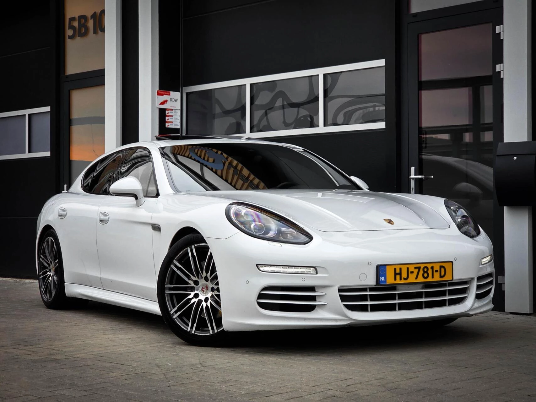 Hoofdafbeelding Porsche Panamera