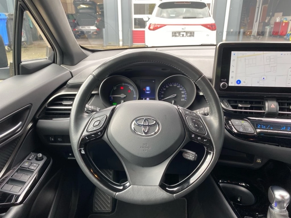 Hoofdafbeelding Toyota C-HR