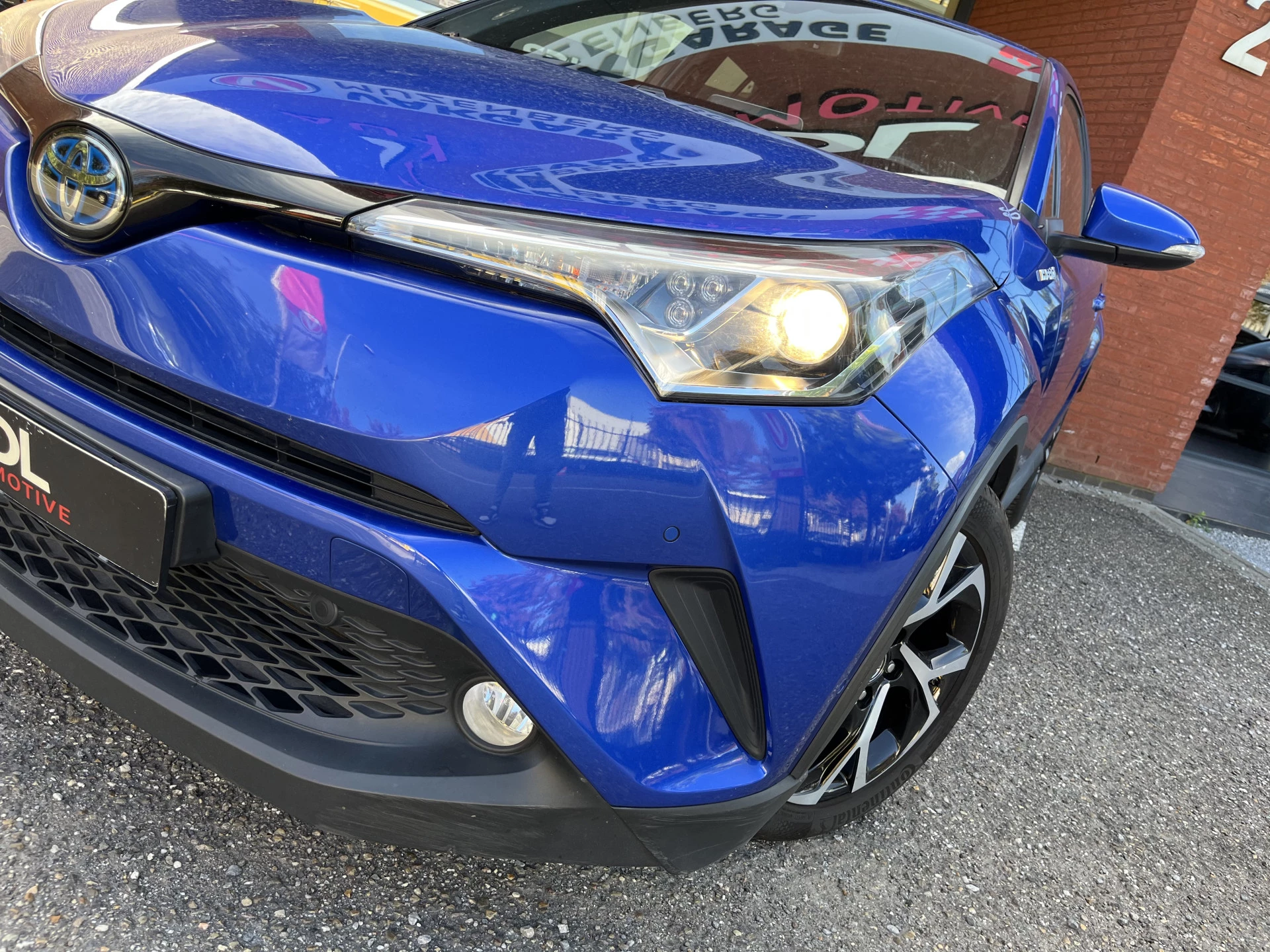 Hoofdafbeelding Toyota C-HR