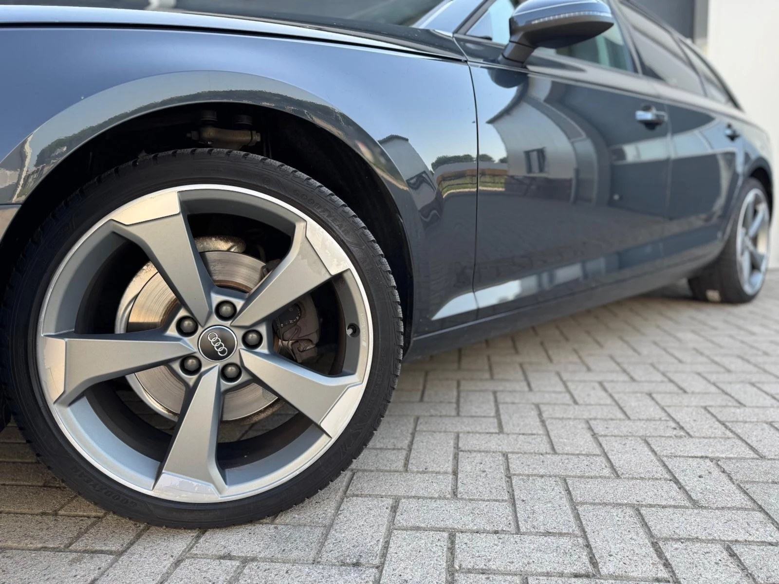 Hoofdafbeelding Audi A4