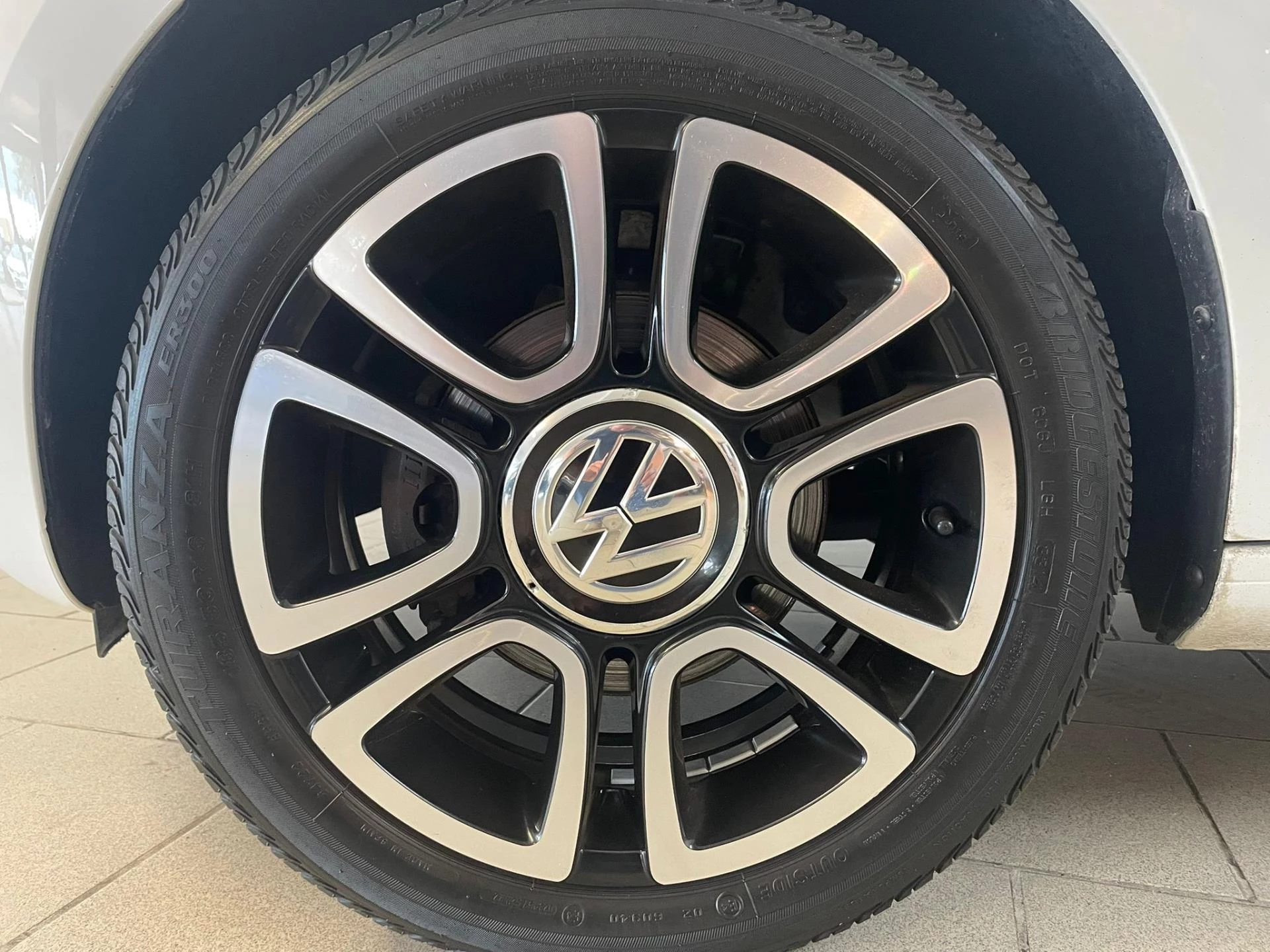 Hoofdafbeelding Volkswagen up!