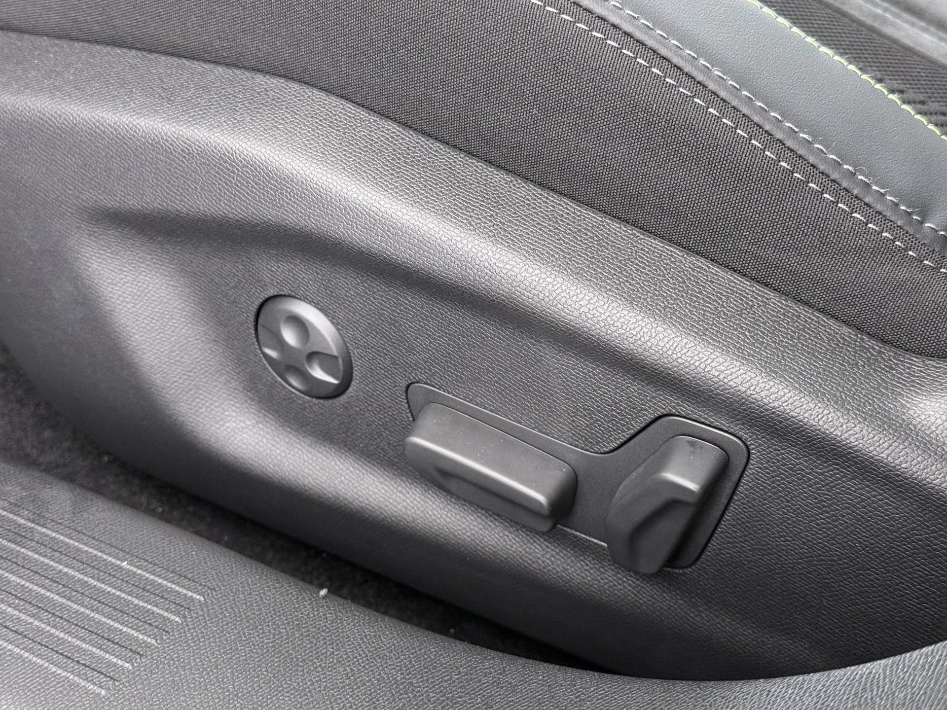 Hoofdafbeelding Peugeot 408