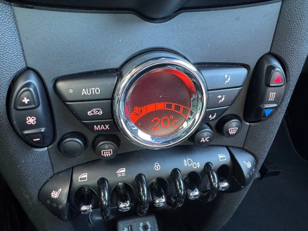 Hoofdafbeelding MINI Cabrio