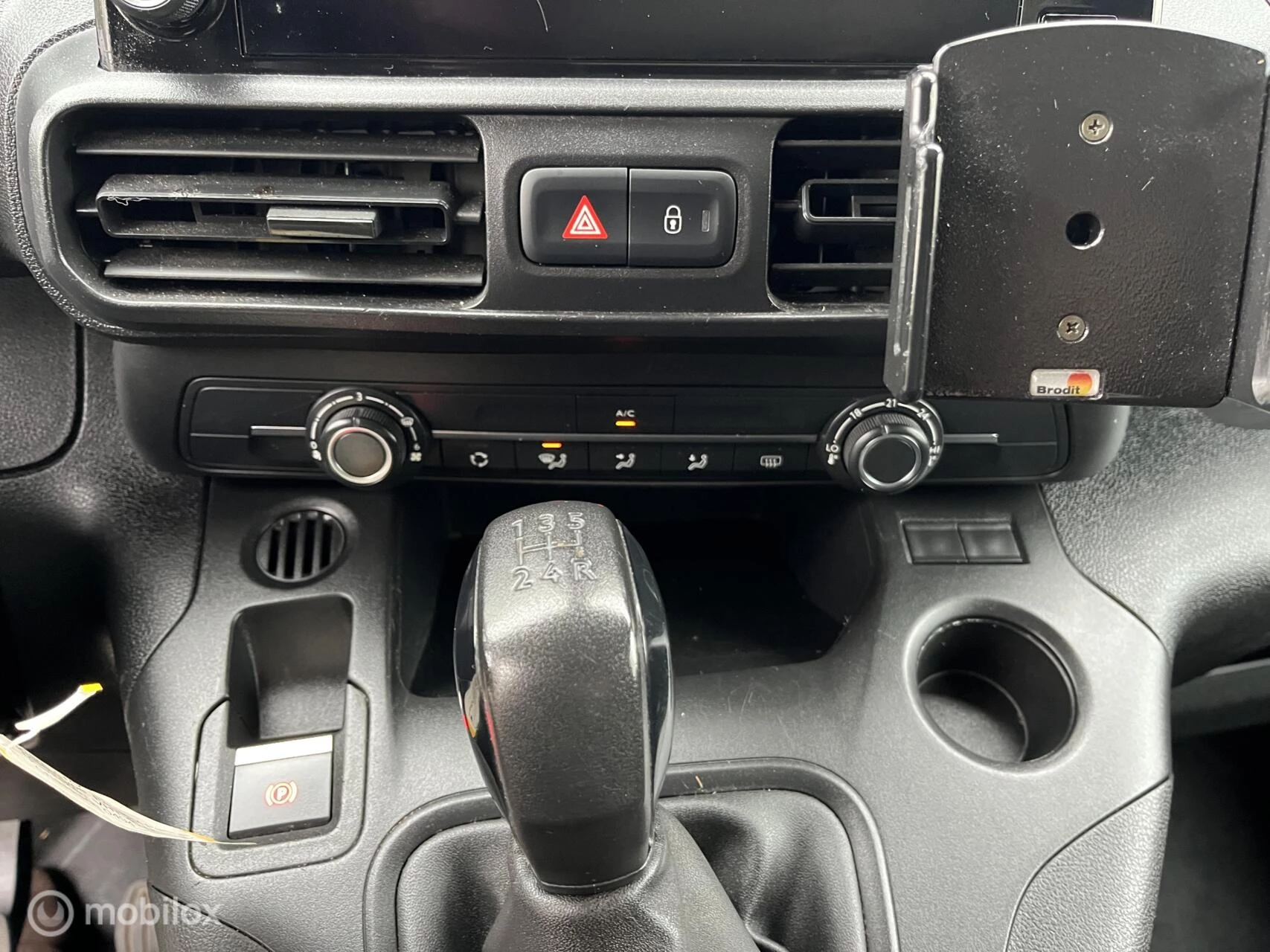 Hoofdafbeelding Peugeot Partner