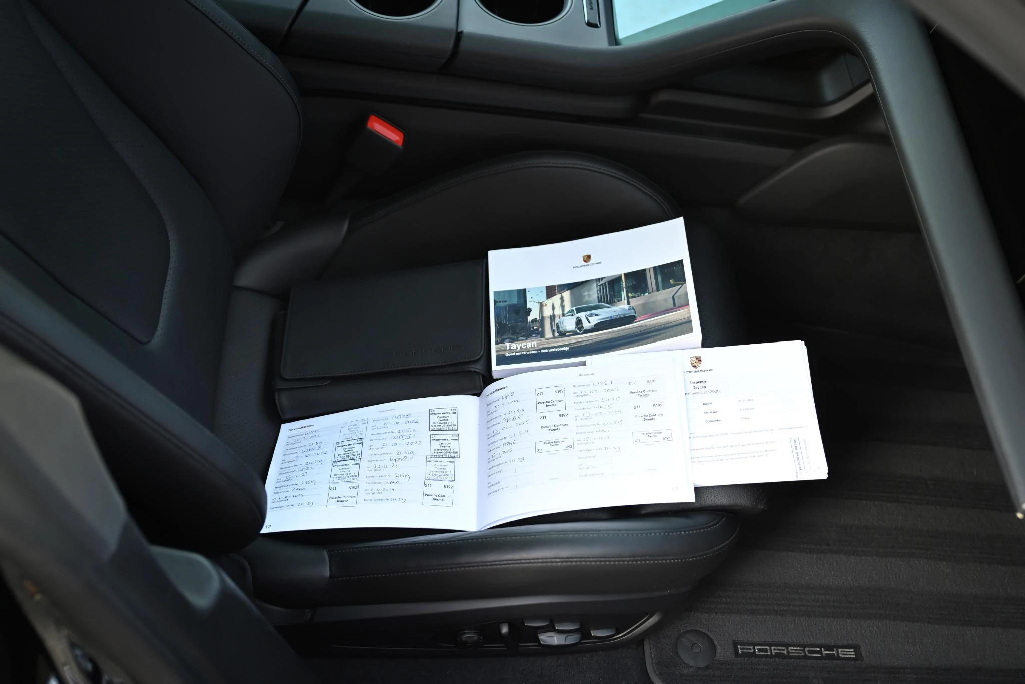 Hoofdafbeelding Porsche Taycan