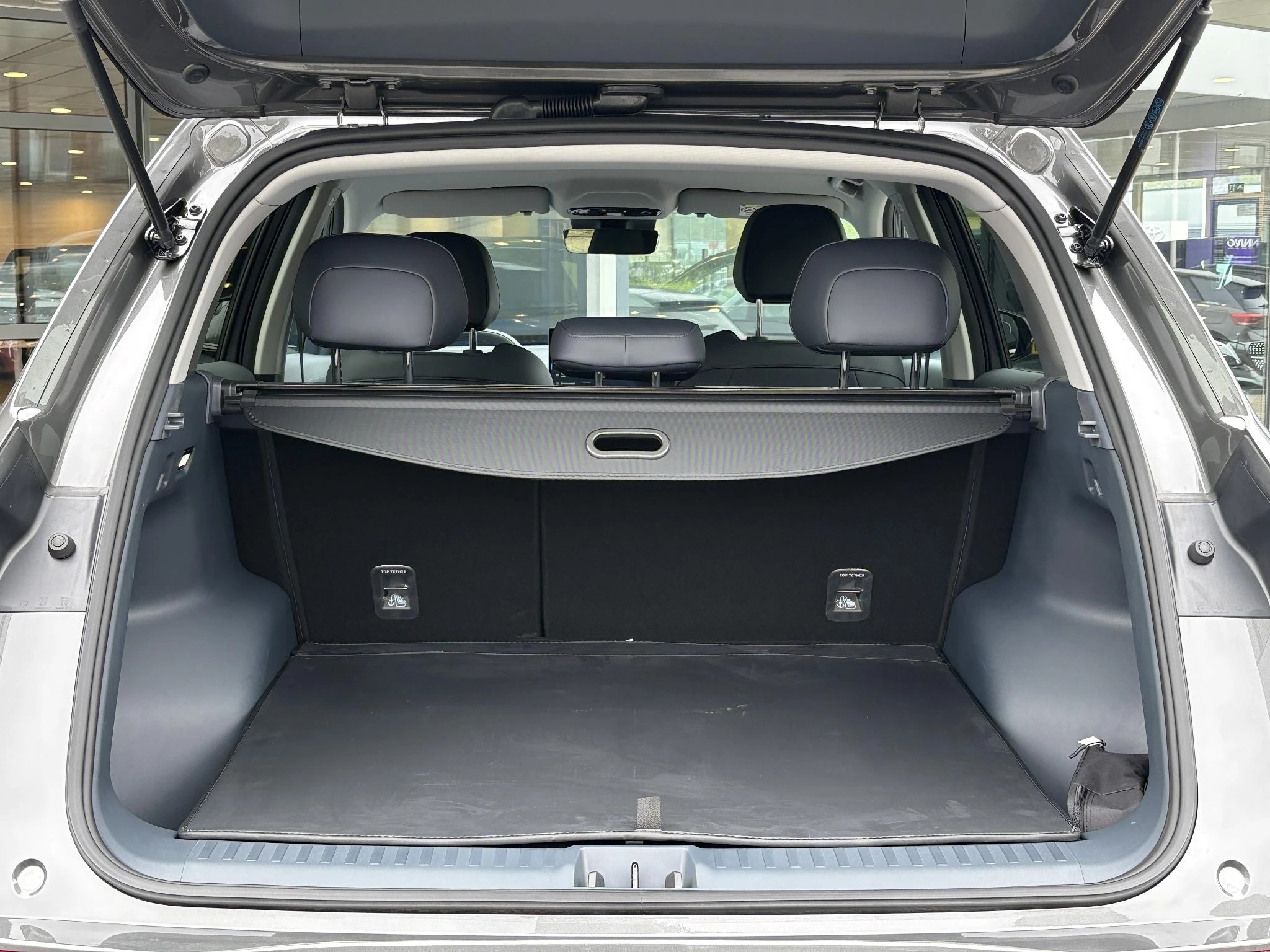 Hoofdafbeelding Geely E5