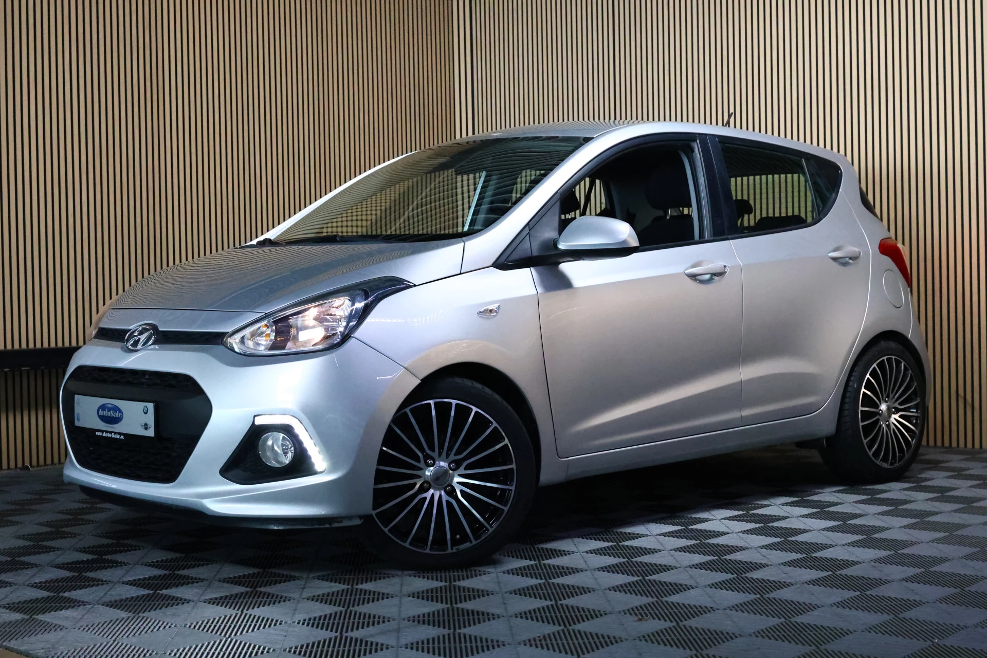 Hoofdafbeelding Hyundai i10