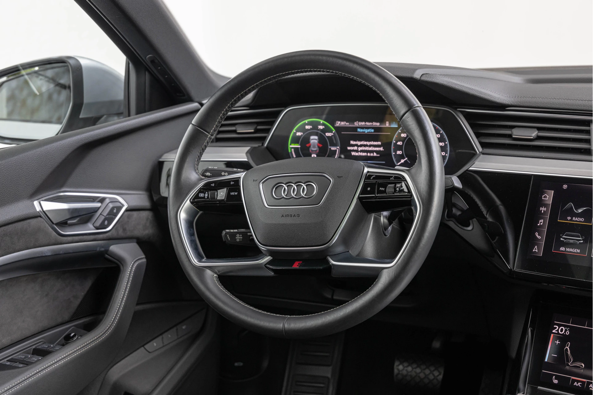 Hoofdafbeelding Audi e-tron