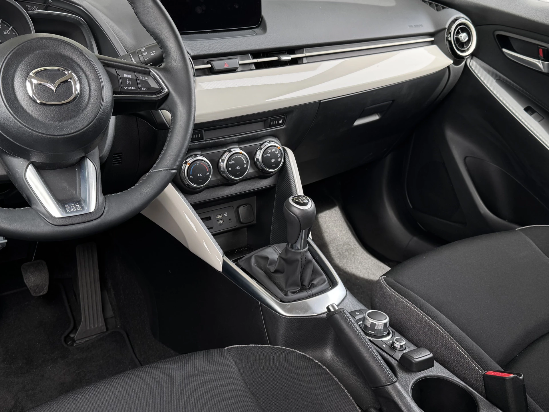 Hoofdafbeelding Mazda 2