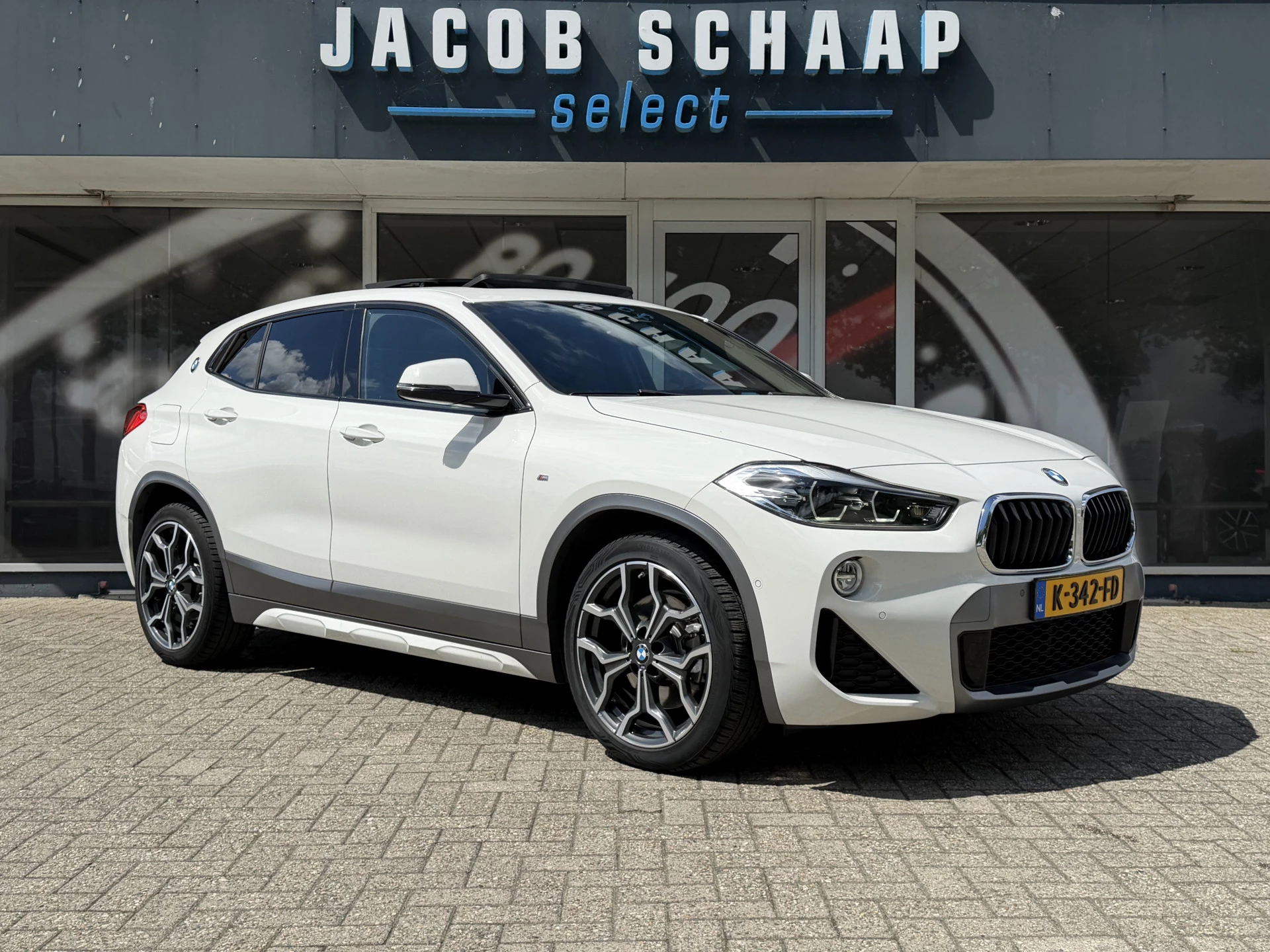Hoofdafbeelding BMW X2