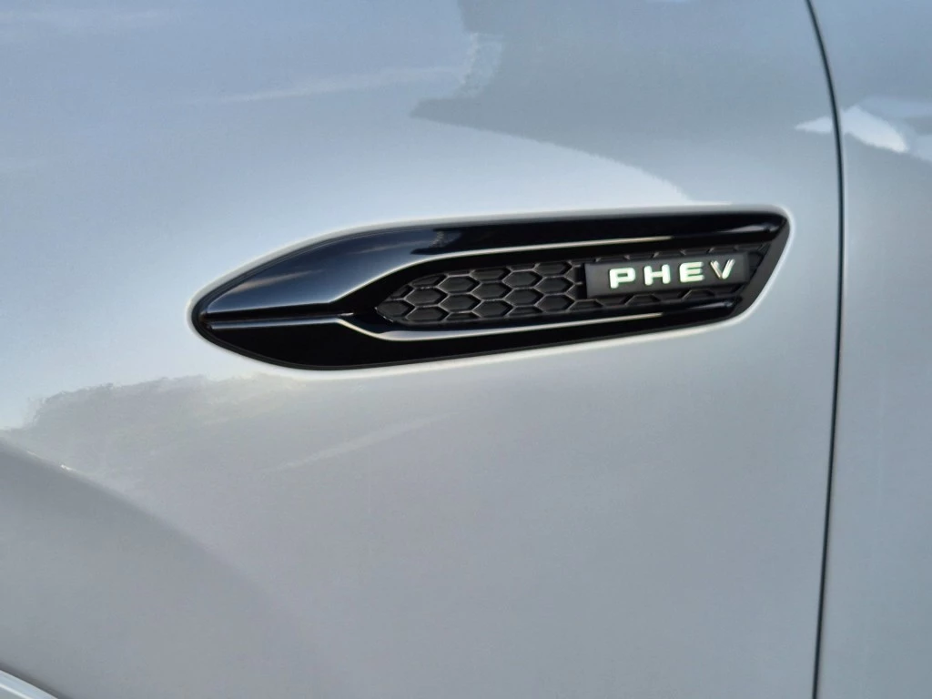 Hoofdafbeelding Mazda CX-60