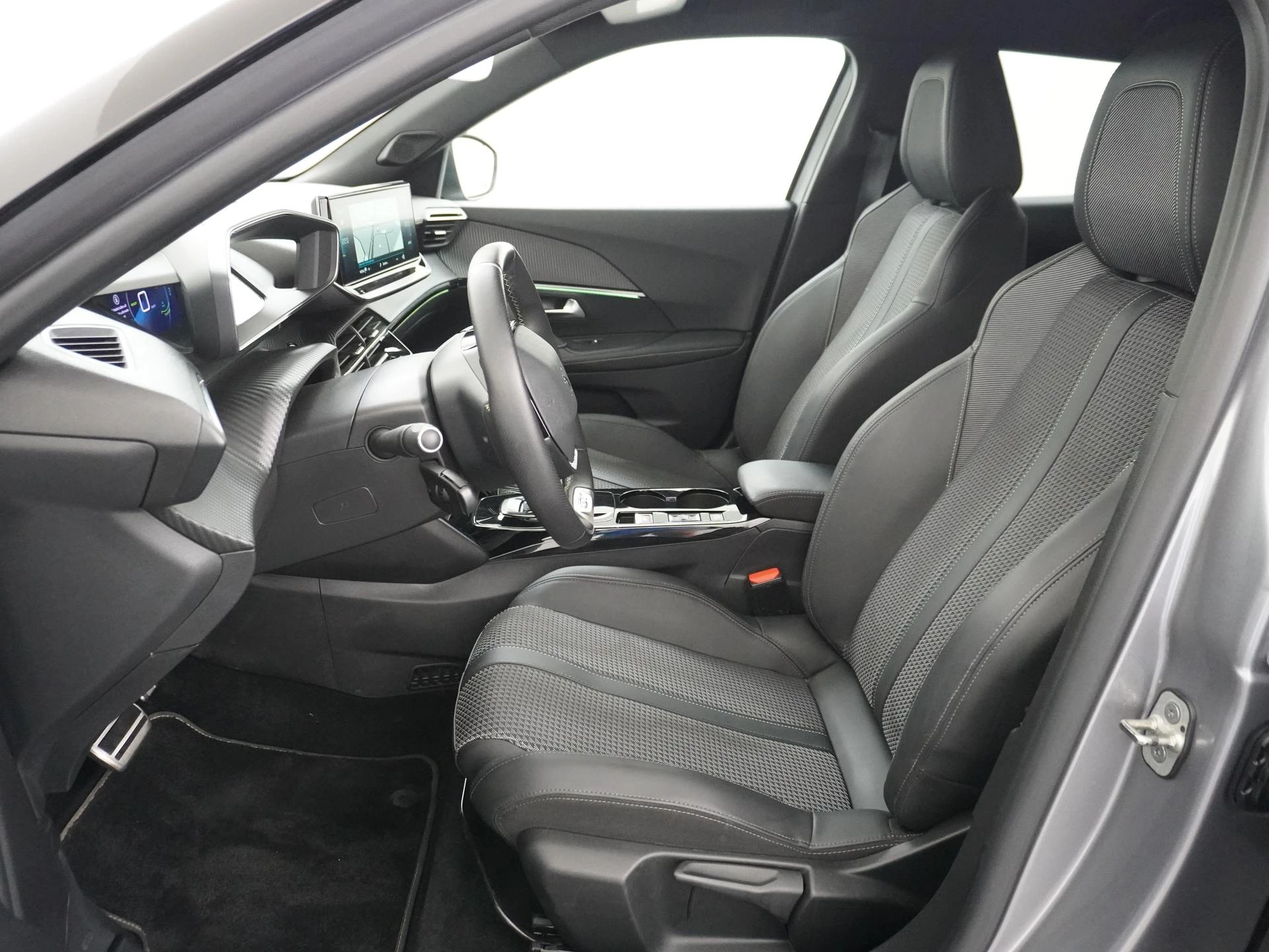 Hoofdafbeelding Peugeot e-2008