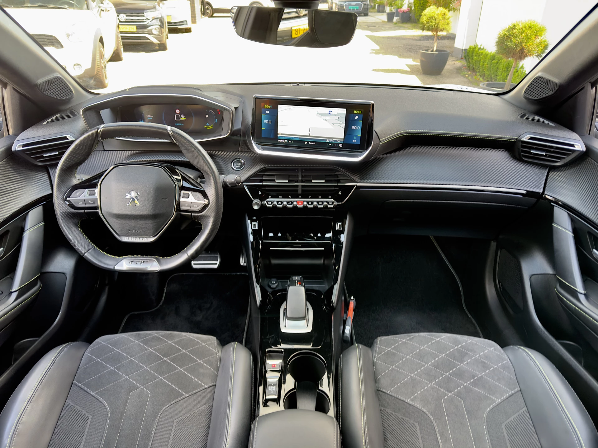 Hoofdafbeelding Peugeot e-208