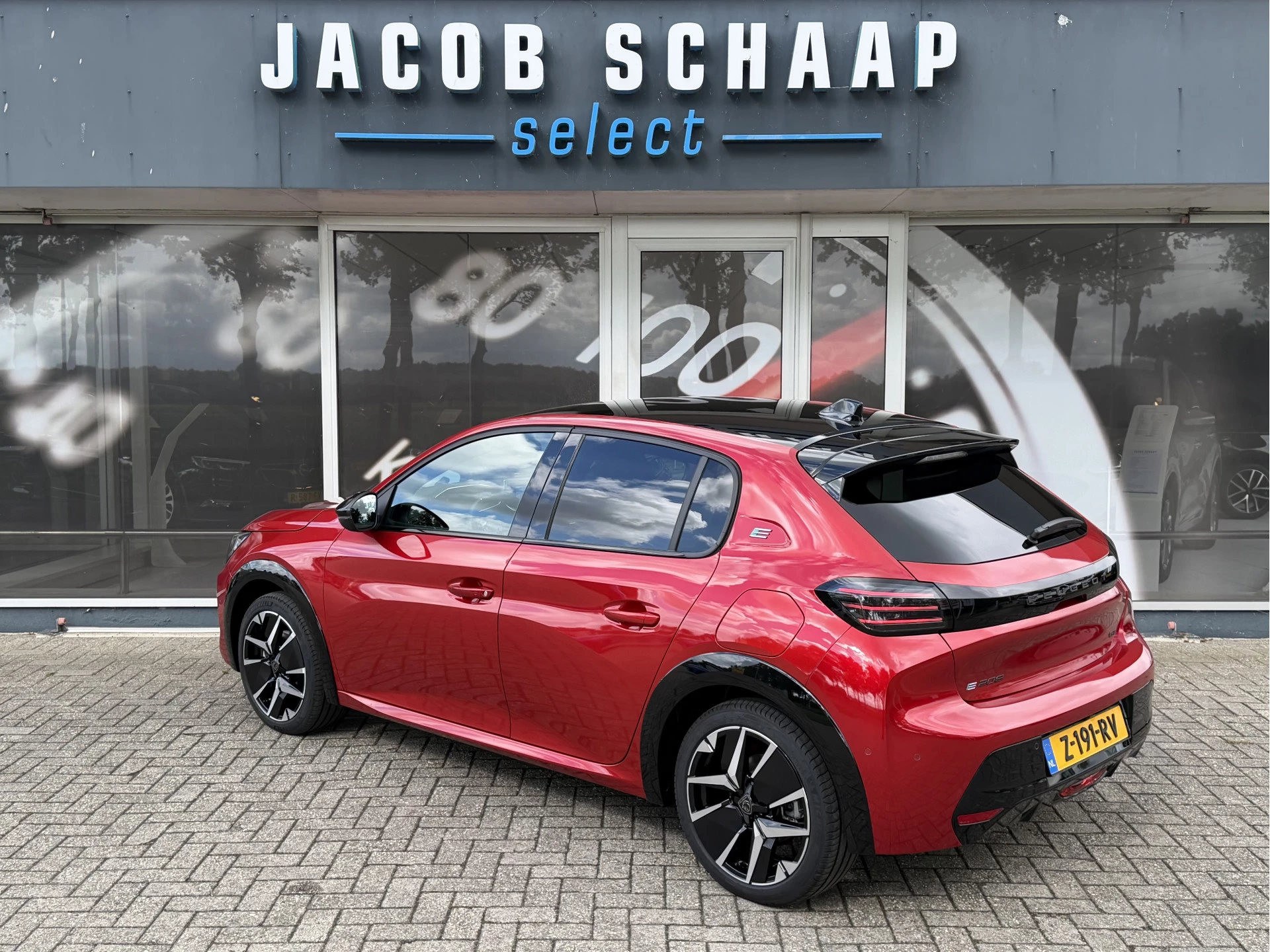 Hoofdafbeelding Peugeot e-208