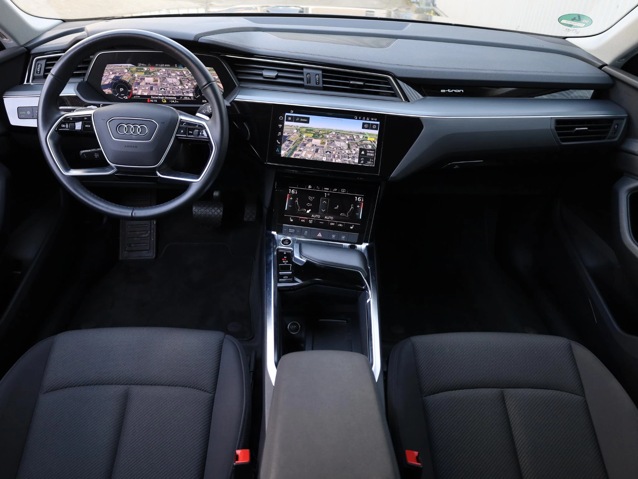 Hoofdafbeelding Audi e-tron