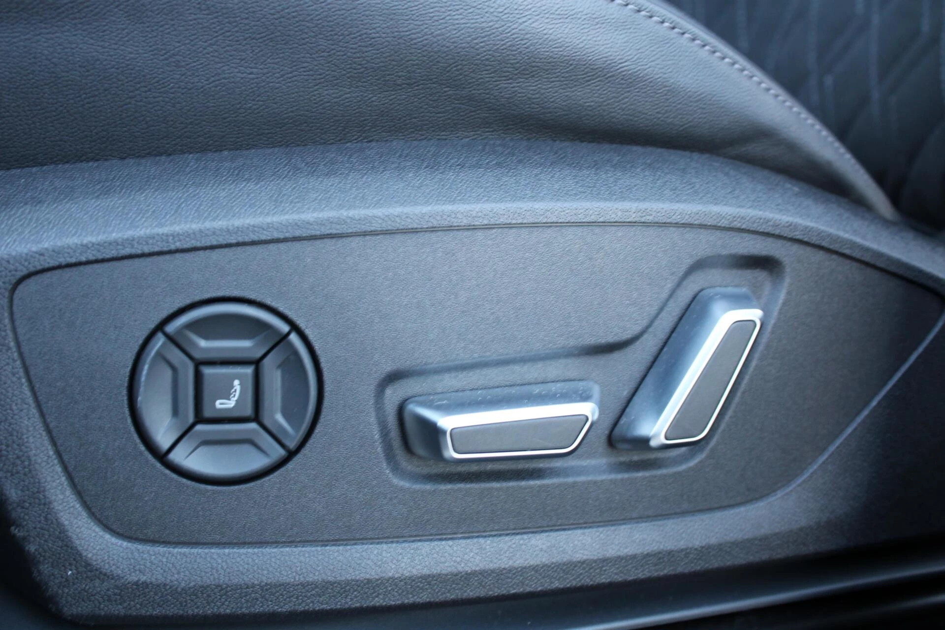 Hoofdafbeelding Audi Q6 e-tron