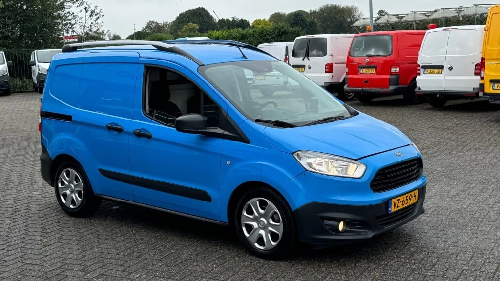 Hoofdafbeelding Ford Transit Courier