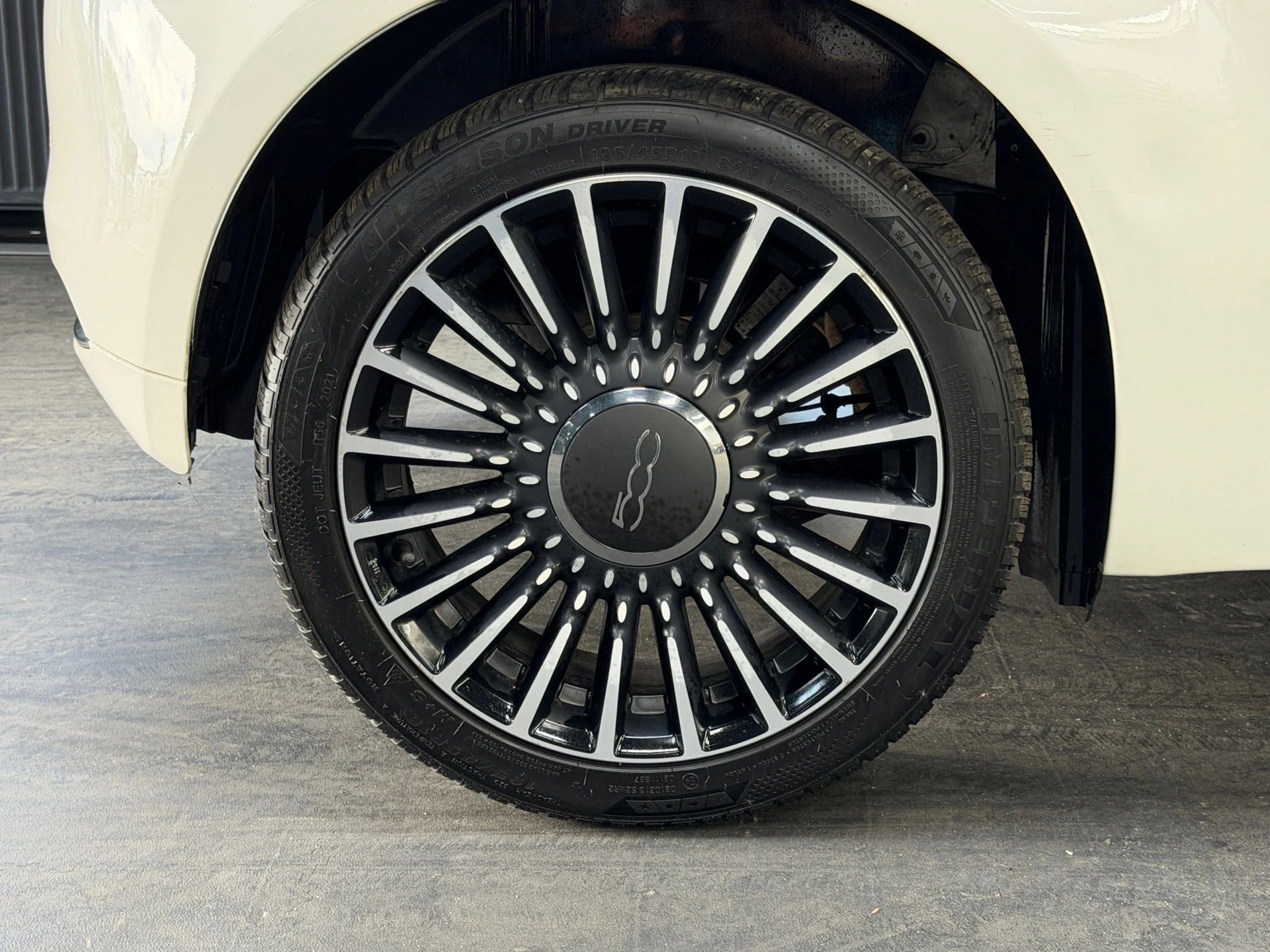 Hoofdafbeelding Fiat 500