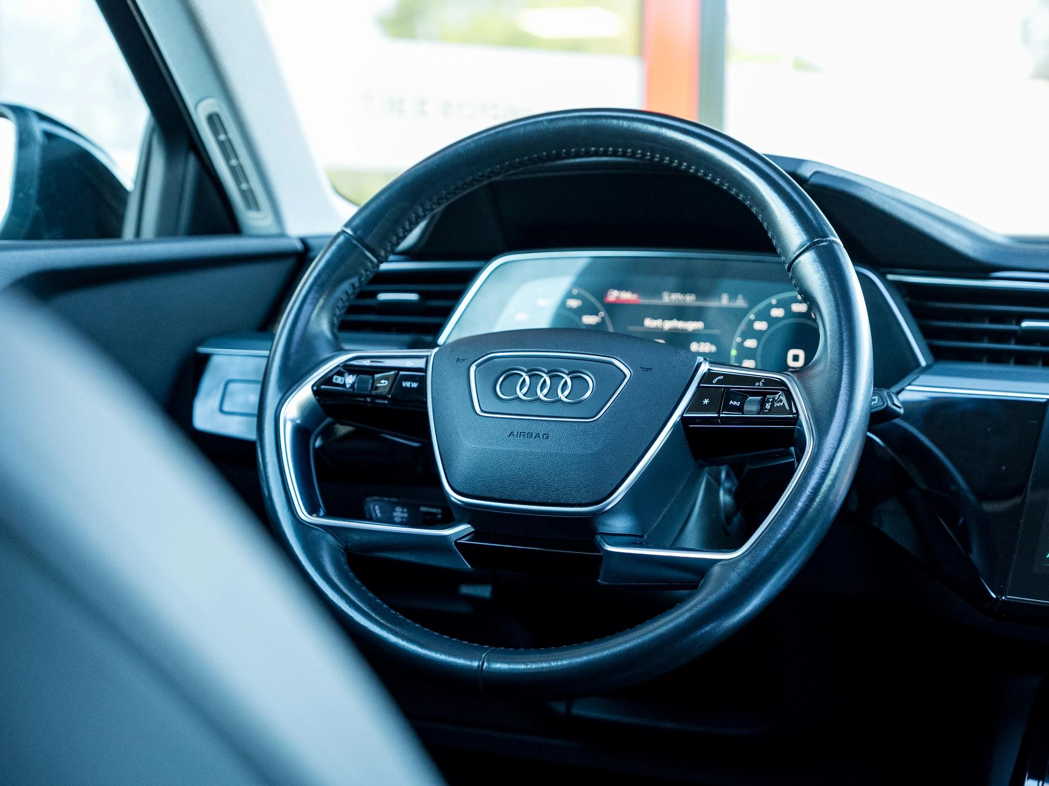 Hoofdafbeelding Audi e-tron