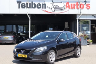 Volvo V40 2.0 D3 Momentum Navigatie, Climate control, Cruise control, Trekhaak