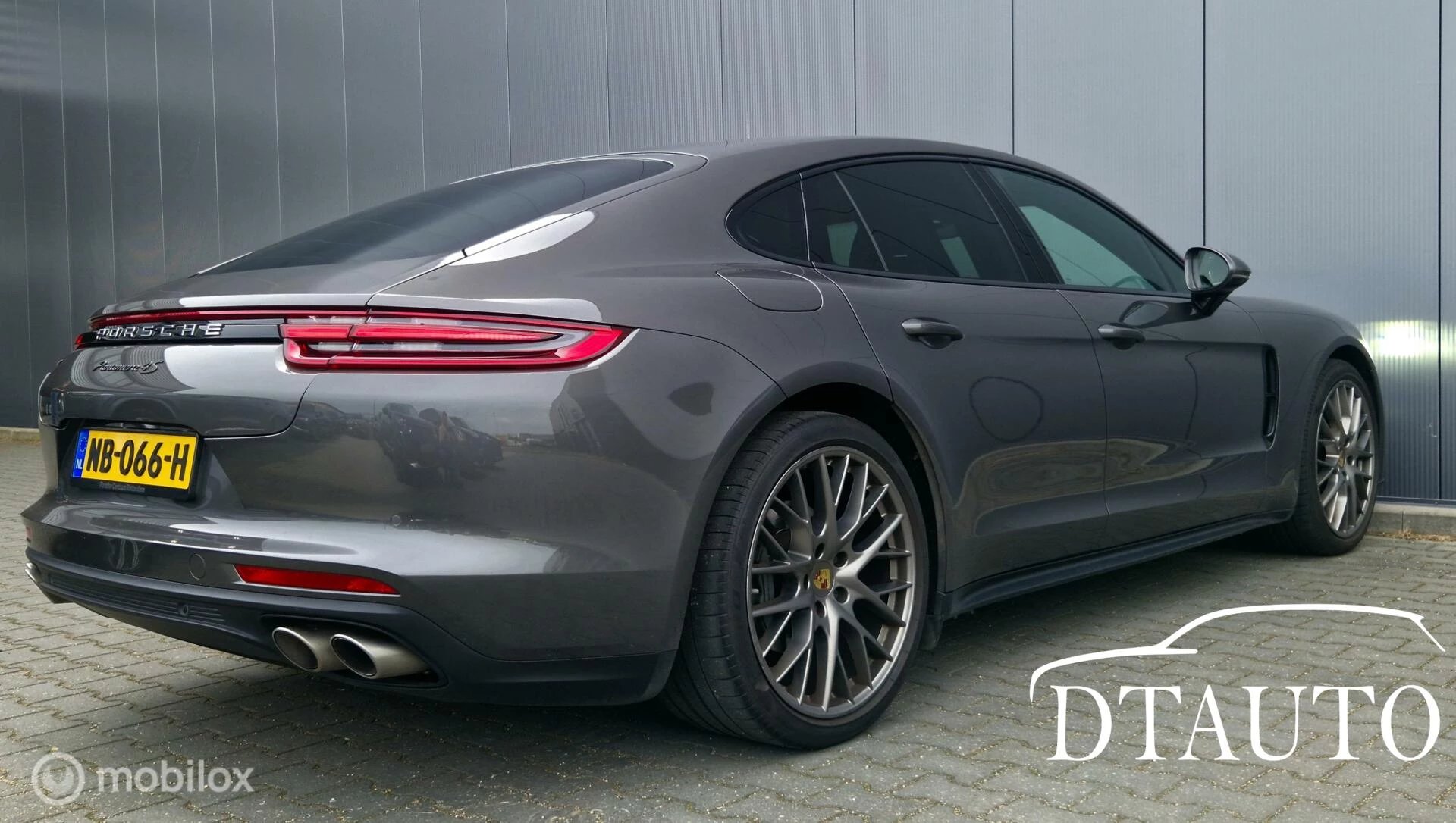 Hoofdafbeelding Porsche Panamera