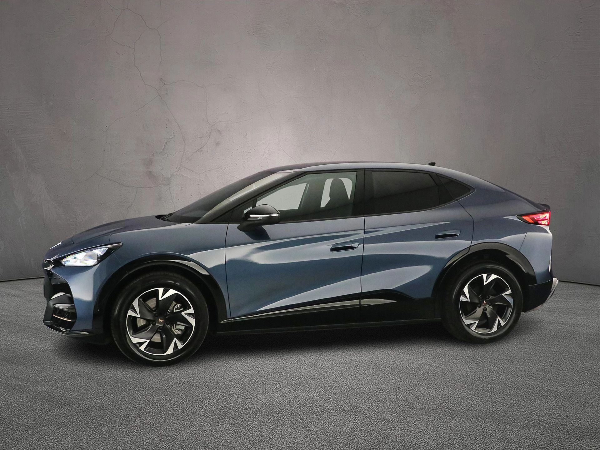 Hoofdafbeelding CUPRA Tavascan