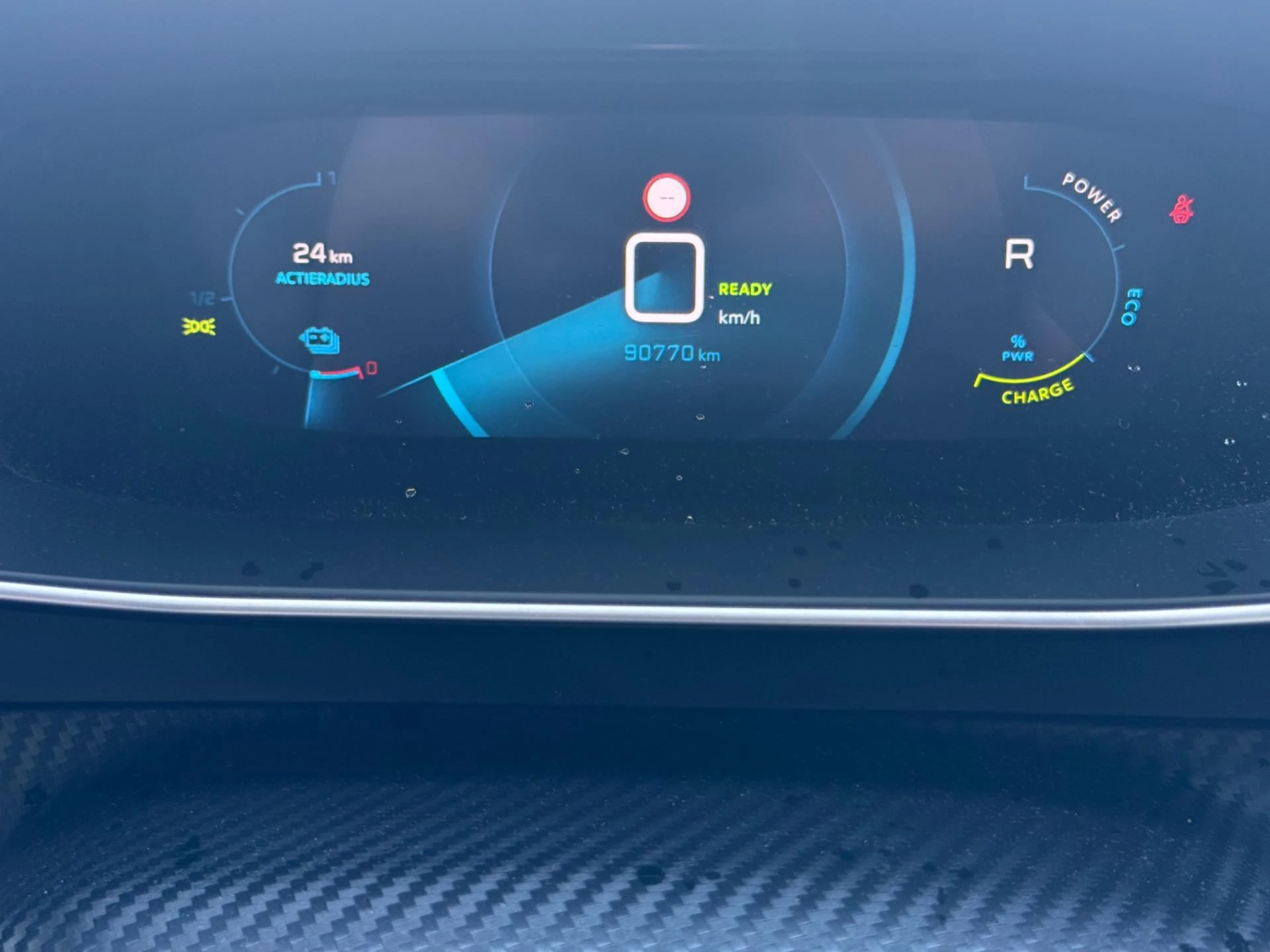 Hoofdafbeelding Peugeot e-2008