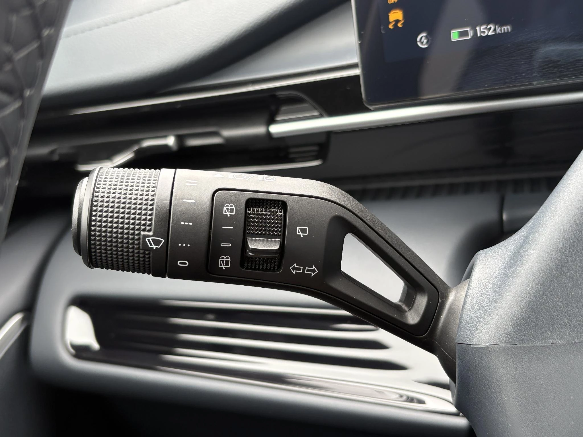 Hoofdafbeelding Geely E5