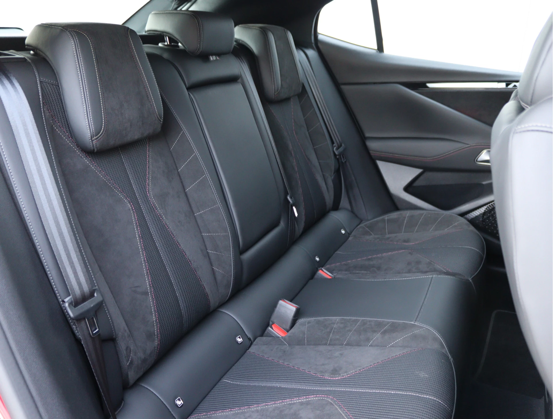 Hoofdafbeelding DS DS 4