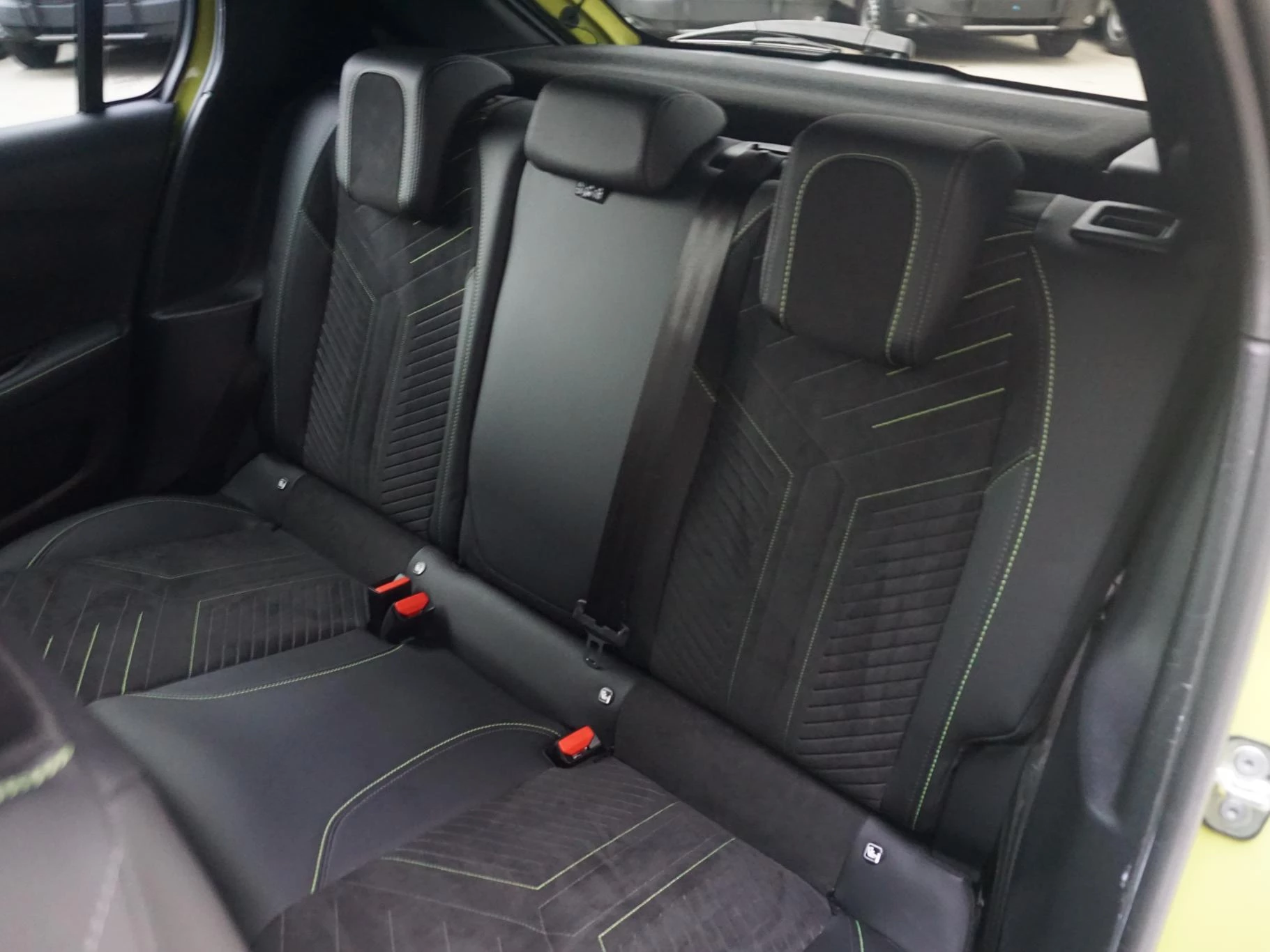 Hoofdafbeelding Peugeot e-208