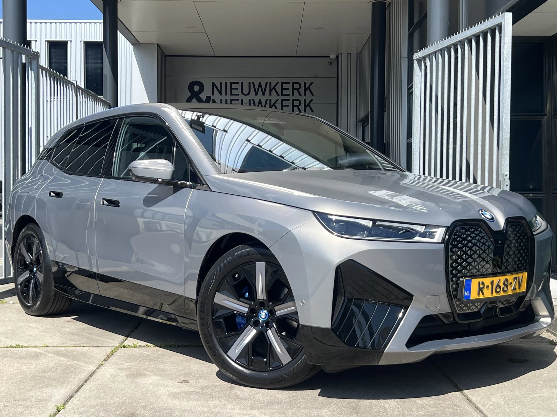 Hoofdafbeelding BMW iX